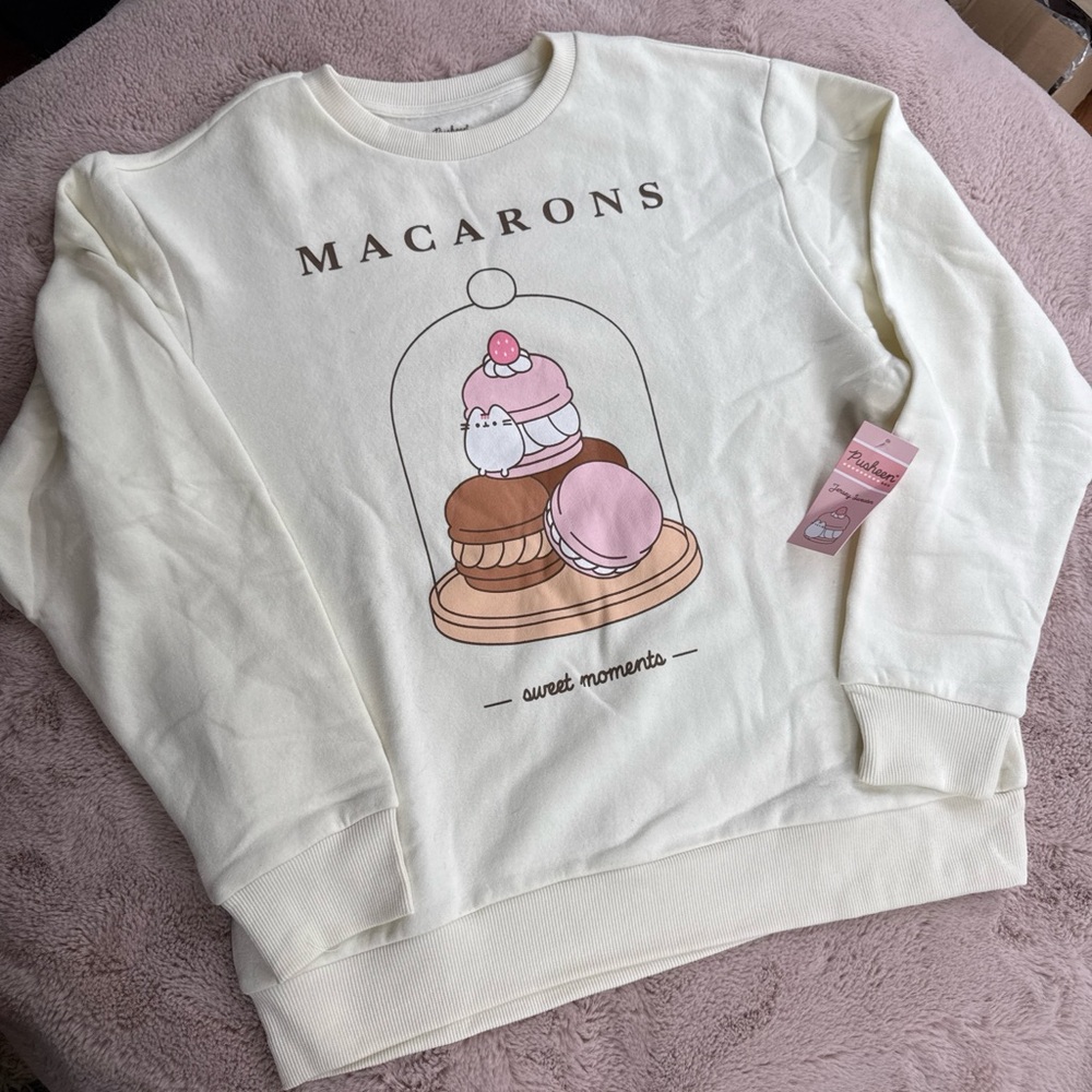 Pusheen Cream Macarons Graphic Sweatshirt